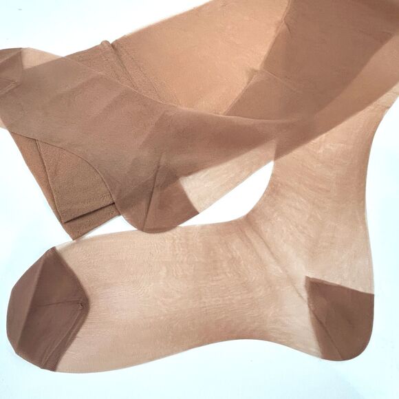 2 pair REALSILK Vintage Nylons Seamless Stockings size 9.5 - Picture 3 of 8